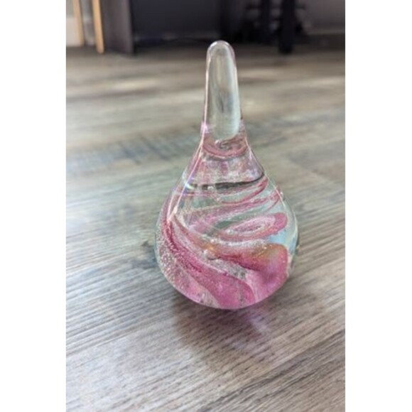 Two's Company Hand Blown Glass Teardrop Paperweight Pink Swirls - Picture 1 of 4